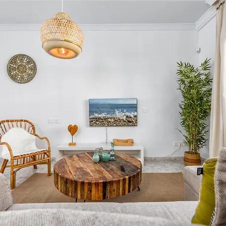 Vivi Homes - Casa Elola *